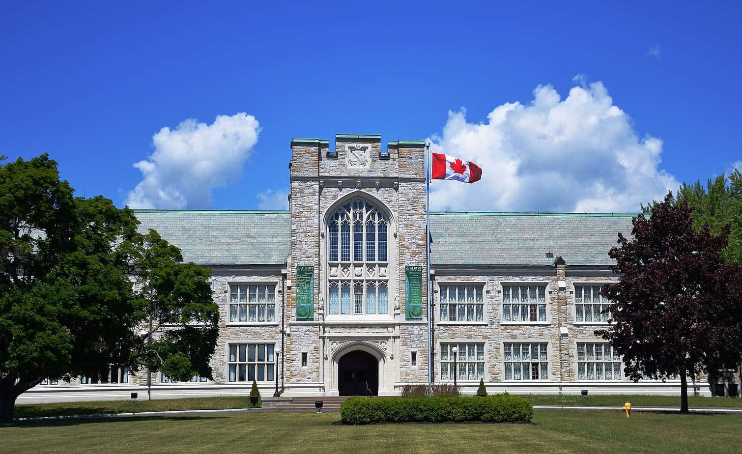 Loyalist College