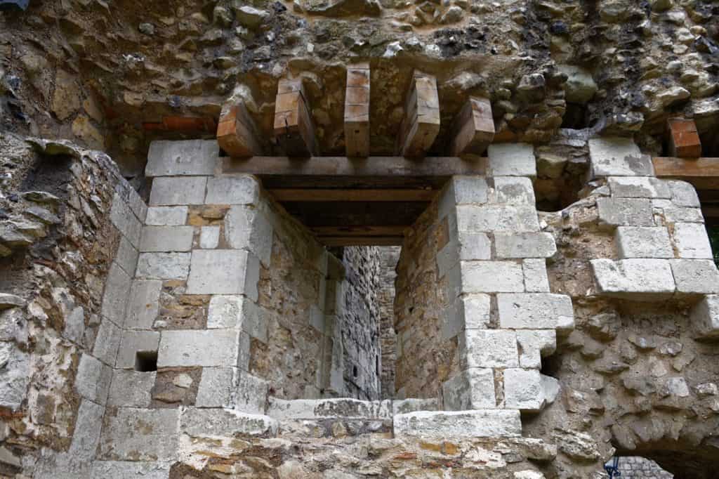 Un muro de la Torre Sangrienta