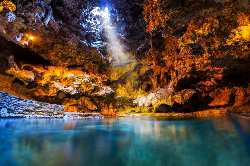 Sitio Histórico Nacional Cave and Basin