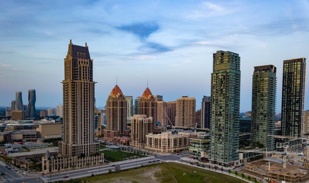Edificios en Mississauga