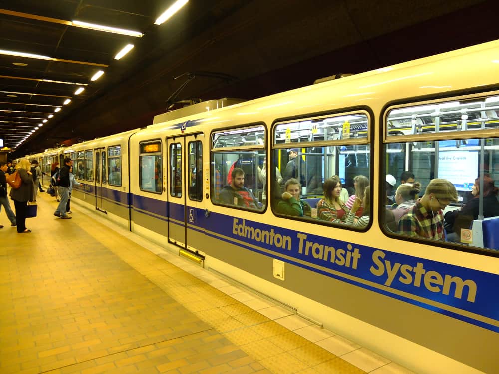 Edmonton estación del metro
