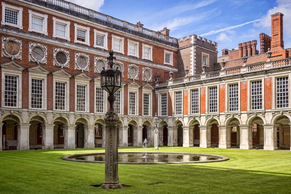 Fountain Court