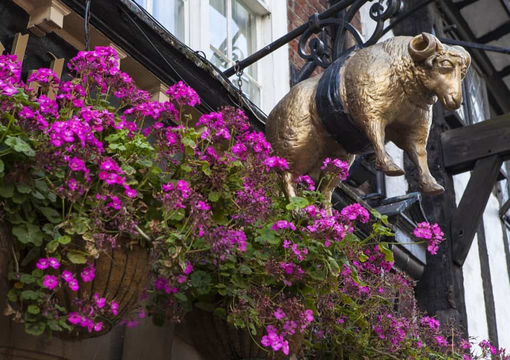 Golden Fleece exterior, York