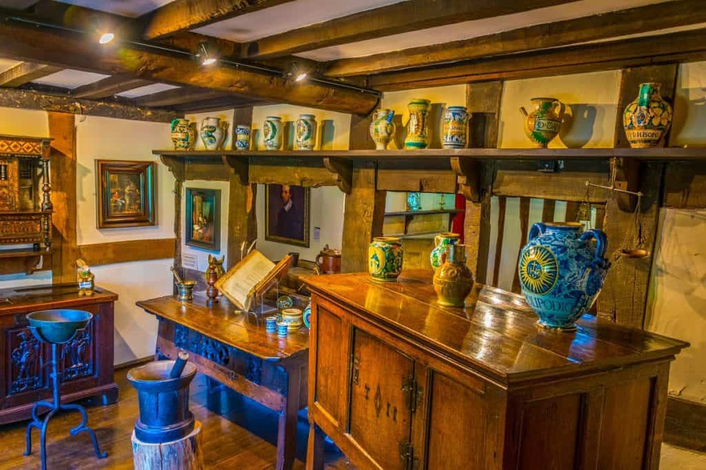 Hall's Croft - interior