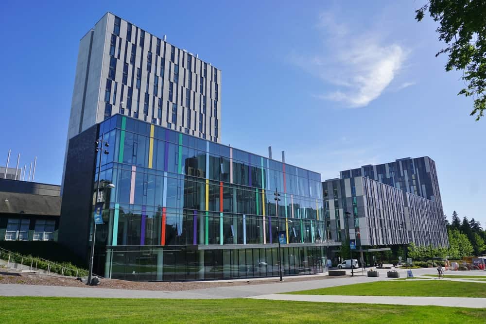 **La Universidad de British Columbia está localizado en una península bonita en Point Grey