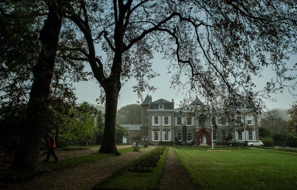 Saumarez Park