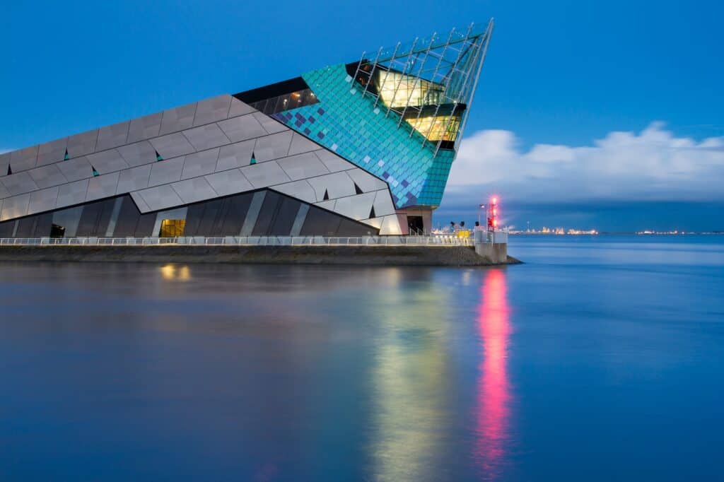 The Deep, Hull