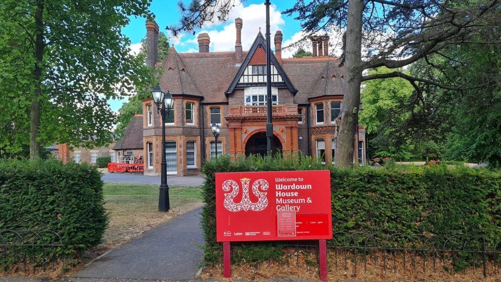 Wardown House, Museo y Galería