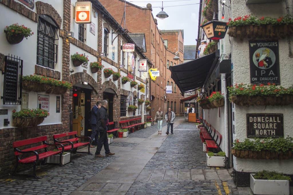 Calle en el Belfast Cathedral Quarter