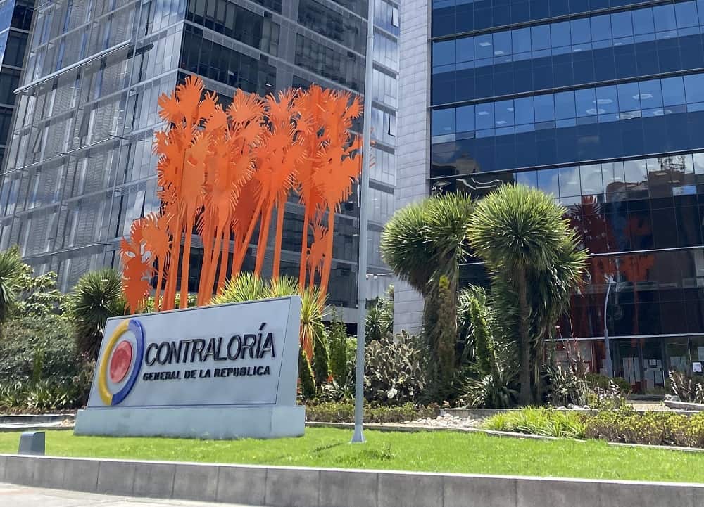 Contraloría desde calle