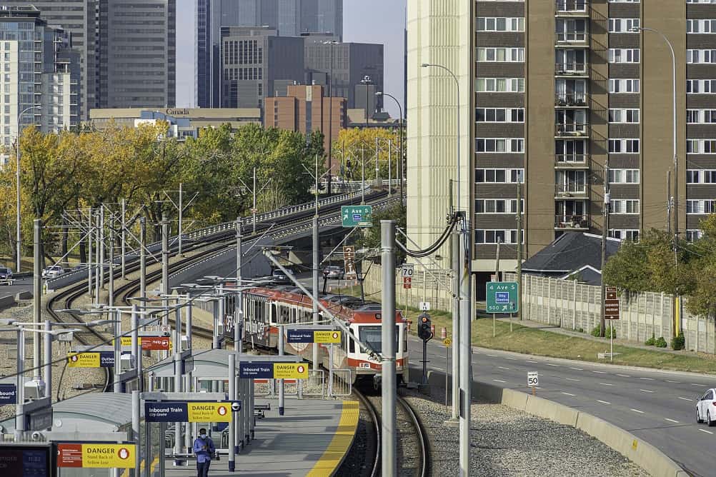 Tren LRT