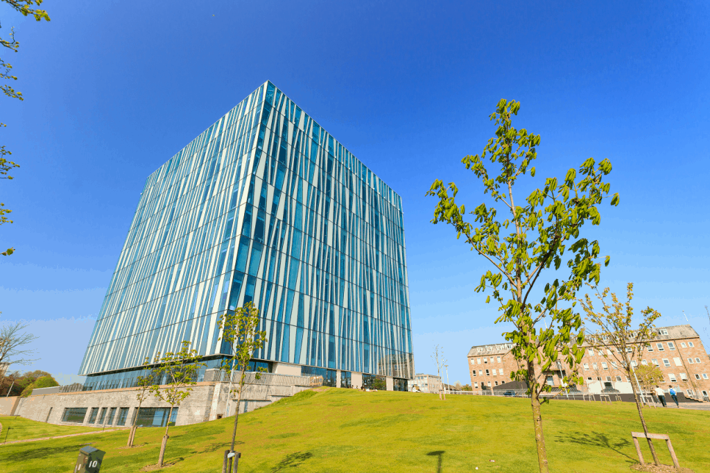 Universidad de Aberdeen, edificio Sir Duncan Rice